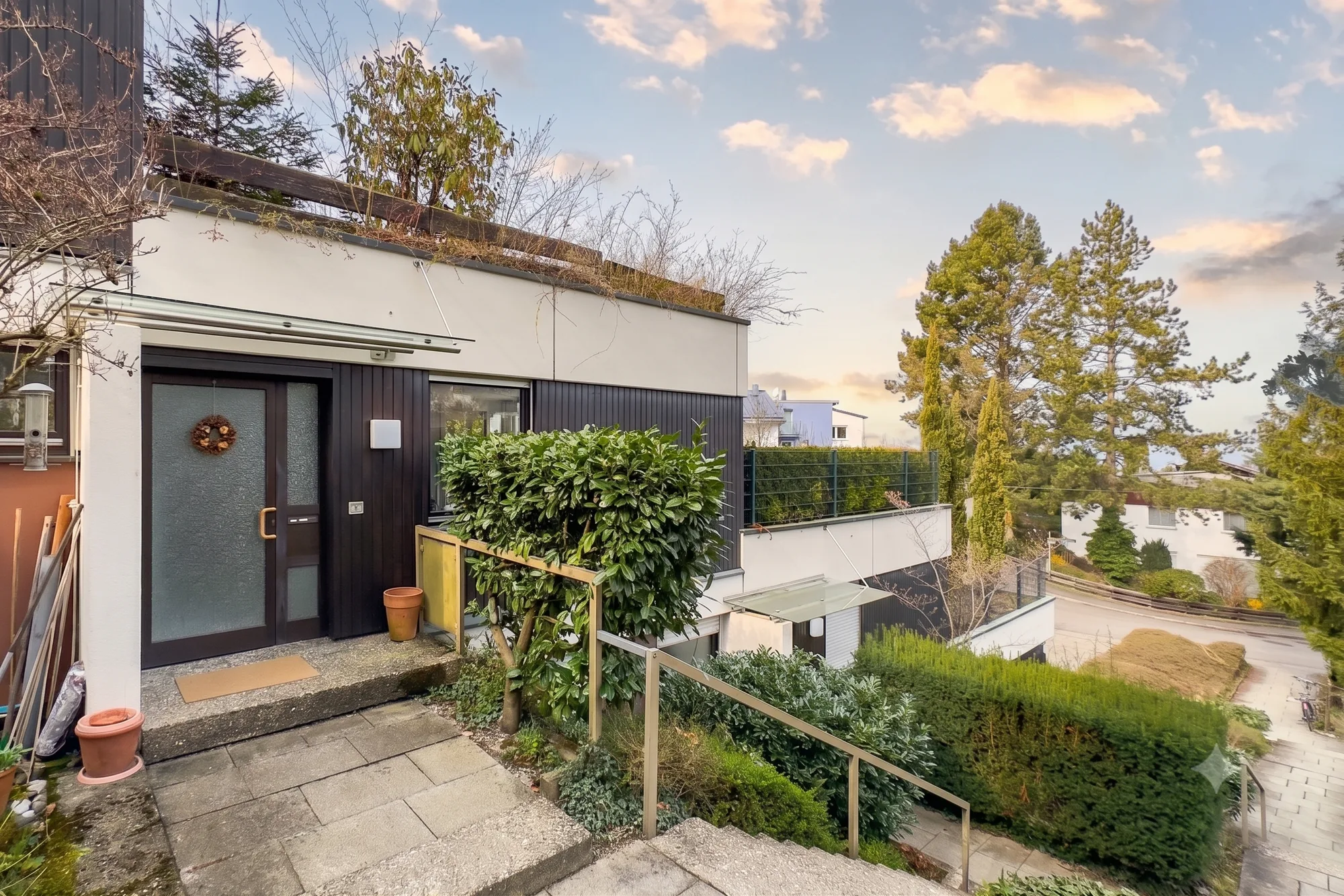 Moderne 4-Zimmer-Wohnung mit Terassenbalkon